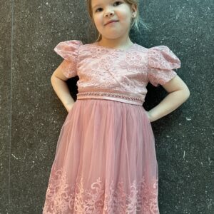 Kleit pidulik tülläärega