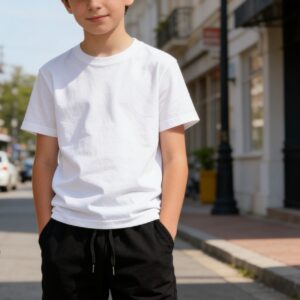 Poiste ühevärvilised lühikesed püksid